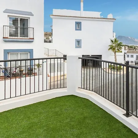 Paraiso Pueblo Stunning Views 3 Bedroom Apartamento Estepona